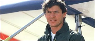 Animateur ? Agent de la DGSE ? Et pourquoi pas les deux à la fois ? En tout cas, si c'est vrai, ça ne lui a pas réussi !