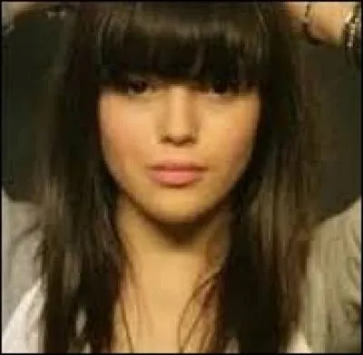 Quel âge a cette fille ?