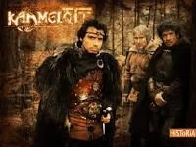 Dans quelle série française retrouve-t-on Alexandre Astier ?