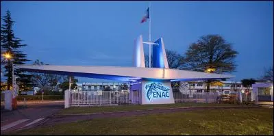 Quelle est la signification de l'acronyme ENAC ?