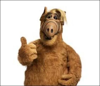 Quel est le vrai nom de l'extraterrestre surnommé "Alf" ?