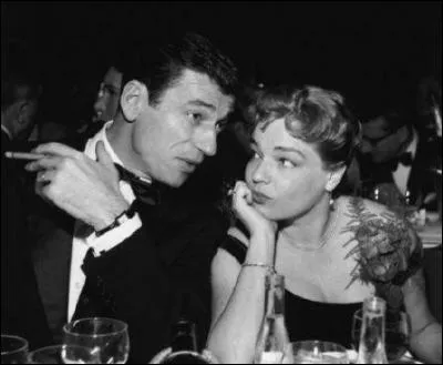 En 1950, il partage un texte célèbre : Le télégramme. C'est le couple le plus mythique du cinéma français. Que dire de plus ?