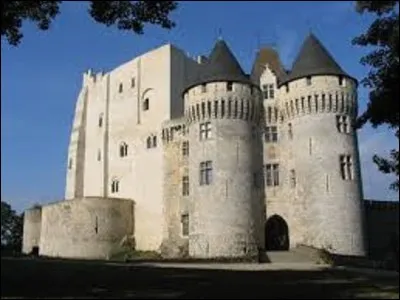 Je compte aussi trois sous-préfectures : Dreux, Châteaudun et...