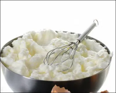 Quel ingrédient utilise-t-on pour faire des blancs en neige ?