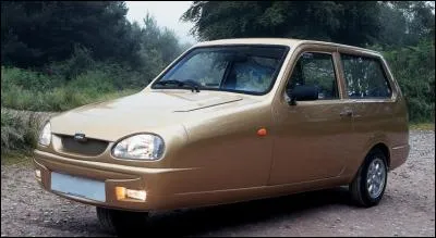 Nos amis Anglais ont fait, ce jour-là, deux économies : celle d'un designer italien et celle d'un pneu ! Après, il sont allés se promener dans les bois pour trouver le nom du modèle. Lequel est-ce ?