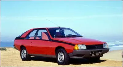 Oui, oui, c'est bien la voiture de Jean-Claude Convenant (Caméra Café) mais sans le pare-buffle... Alors ?
