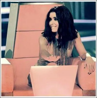 Dans quelle émission est-elle coach ?