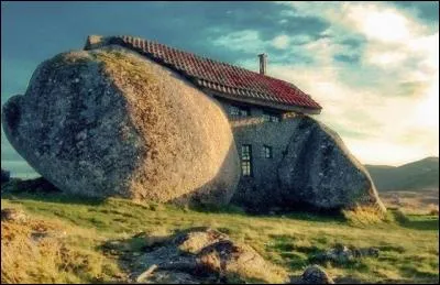 Vous ne devinerez jamais où est cette maison ! Alors ?