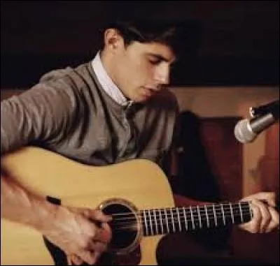 Comment s'appelle son premier album ?