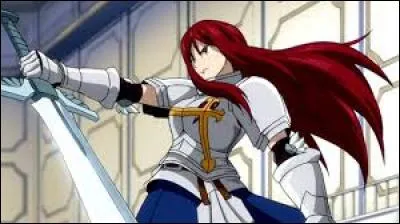 Pourquoi garde-t-elle tout le temps une armure sur elle ?