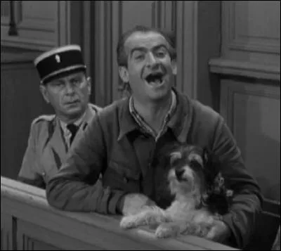 Dans le film « ni vu ni connu », comment Blaireau (braconnier de son état) a-t-il appelé son chien ?