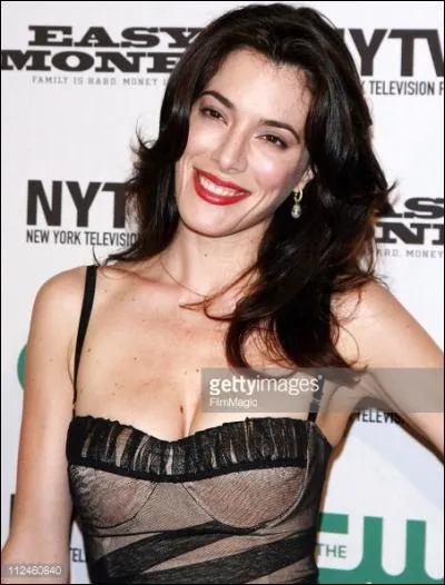 Trouvez la série télé par l'actrice !