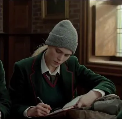 Dans "Les Profs 2", comment la future héritière se nomme-t-elle ?