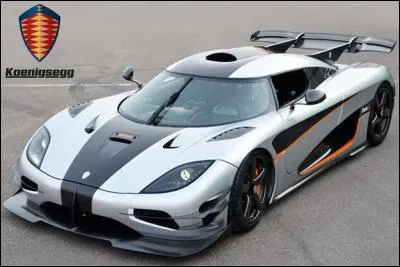Combien de chevaux la Koenigsegg One a-t-elle ?