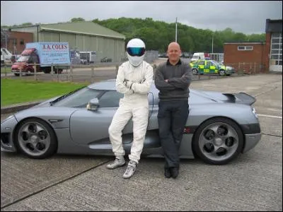 Quel chrono la Koenigsegg CCX (avec un spoiler Top Gear) a-t-elle fait sur le circuit Top Gear ?