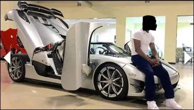 À quel boxeur appartient cette Koenigsegg ?