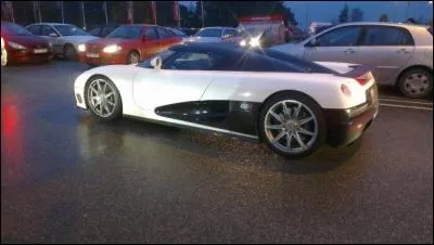 À quel footballeur appartient cette Koenigsegg ?