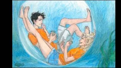 Dans les "Héros de l'Olympe", tome 1, depuis combien de temps cherche-t-elle Percy lorsqu'elle rencontre Piper ?