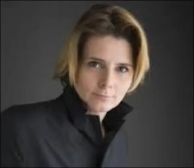 Vrai ou faux ? Cette femme s'appelle Maria Bello.