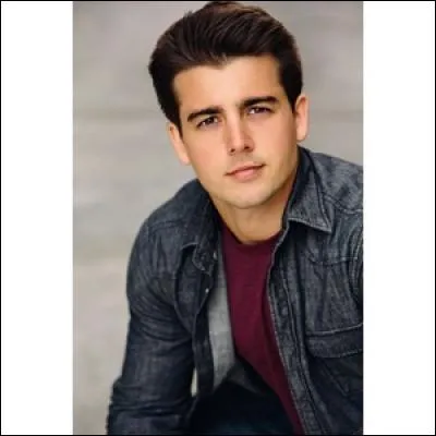 Dans "Teen Beach Movie", quel rôle joue-t-il ?