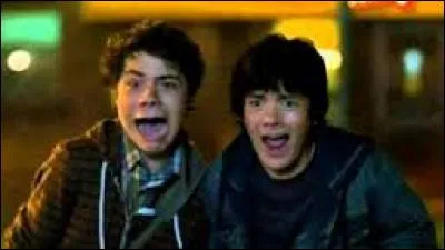 Dans la saison 2, Ethan se déguise...