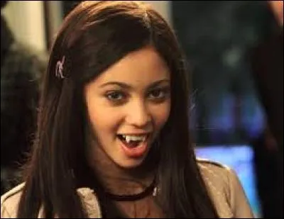 Ethan est gardé car...