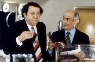 Dans quel film retrouve-t-on Louis de Funès et Coluche ?