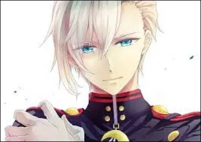 Il est un membre de la famille Hiiragi et est également le fils adoptif de Tenri Hiiragi, le général de l'Armée Démoniaque Impériale du Japon. Qui est-ce ?