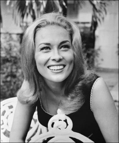 Quelle actrice américaine est à l'affiche des films "L'Affaire Thomas Crown", "Chinatown" et "Arizona Dream" ?