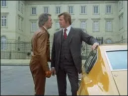 Quelle est la voiture de Lord Brett Sinclair (la principale) ?