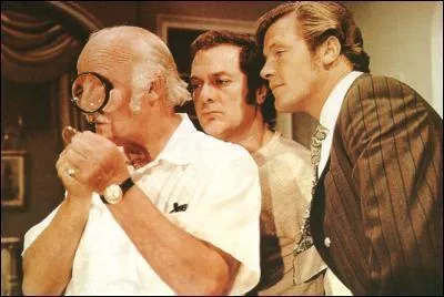 Pourquoi la voiture de Lord Sinclair est-elle immatricule BS 1 (pour Brett Sinclair first) ?