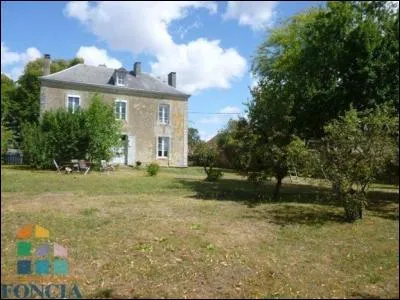 Dans cette ville, les habitants sont des "coquins" (gentilé).