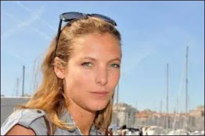 Elle a eu un fils, en 2014 :