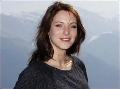 Dans la série cochée ci-dessus, quel personnage interprétait-elle ?