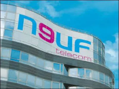 Par quelle firme française de télécommunication l'ancien fournisseur d'accès internet "Neuf Télécom" a-t-il été racheté ?