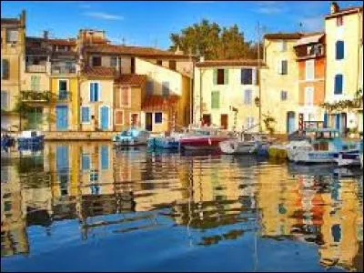 Martigues est la plus grande ville de France.