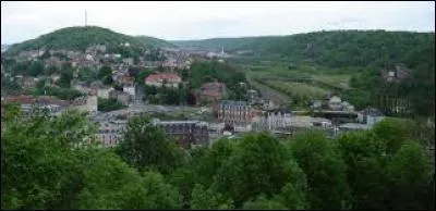 La commune de Longwy possède des fortifications du XVIIe siècle et un château fort du XIe. Quels sont ses habitants ?