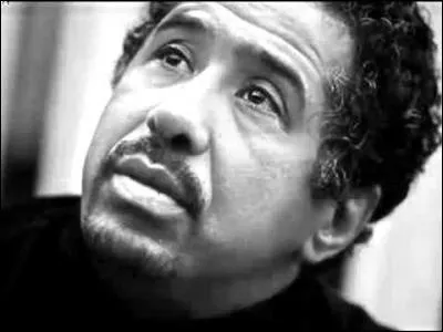 Considéré comme le "Roi du raï", ce chanteur algérien est né le 29 février 1960 :