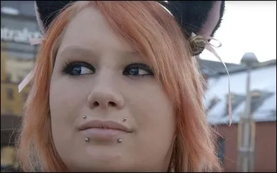 Nano est norvégienne, habite Oslo et elle vit comme une chatte depuis...(la question chiffre, ennuyante)