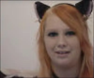 Nano ne se déplace jamais sans...