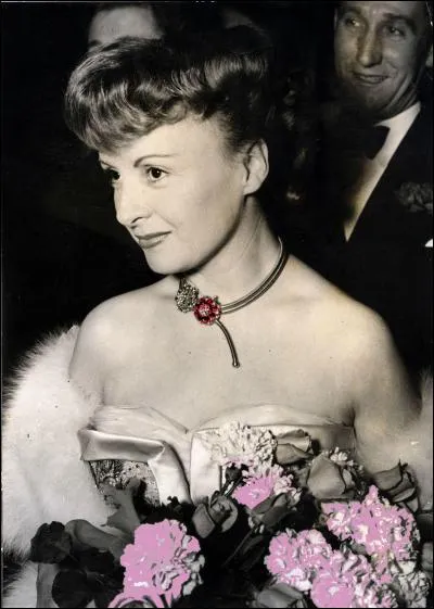 Qui a donné le jour à Claude Brasseur ?