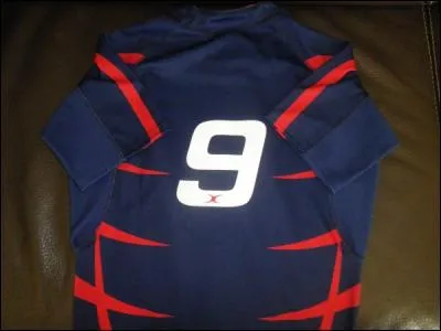 Qui est le numéro 9 de Tyrosse ?