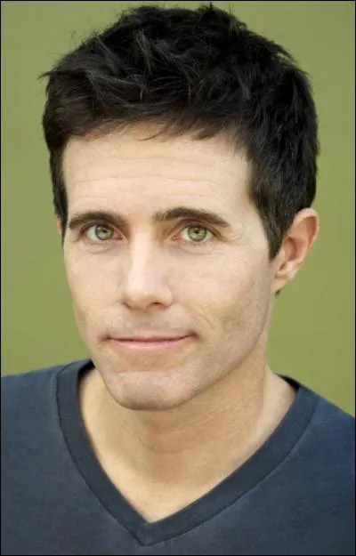 Comment s'appelle-t-il en réalité ?