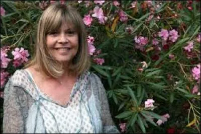 Trouvez le mot manquant dans ce passage extrait des paroles d'une chanson de Chantal Goya : "Un matin un .... a tué un chasseur".