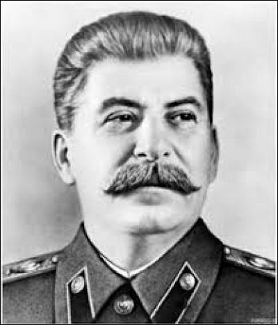Quel est le prénom de Staline ?