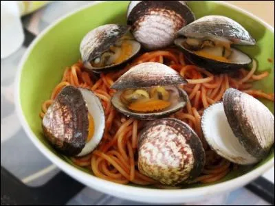 "L'amande de mer" est appelée l'huître du pauvre.