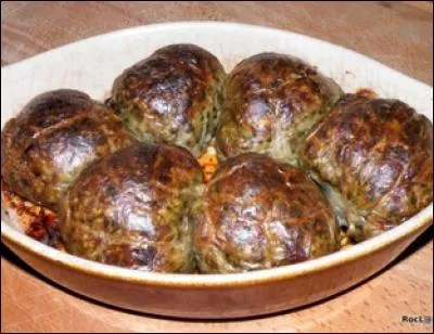 Sorte de pâté à base de porc et de blettes entourée de crépine, puis cuits au four, quel est le nom de cette préparation culinaire ?