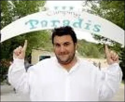 Comment s'appelle le directeur du camping ?