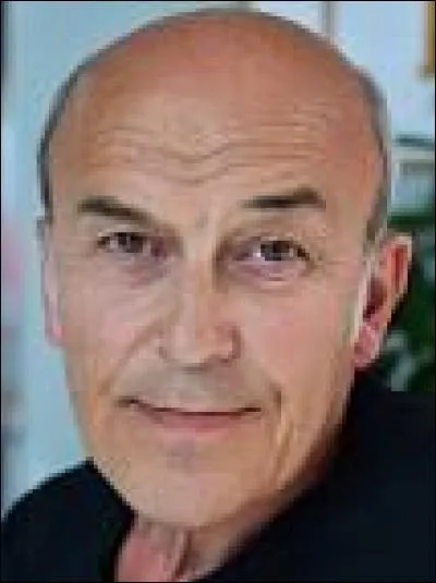 Quel est le prénom de M. Parisot ?