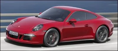 Quelle est la marque de ce bolide ?